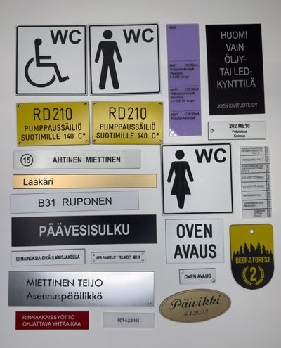 Plastic engravings