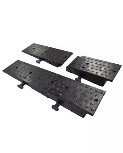 Rubber container ramp