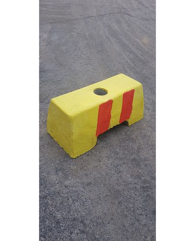 Concrete pig mini 80kg (Red/Yellow) Concrete pig mini 80kg (Red/Yellow)