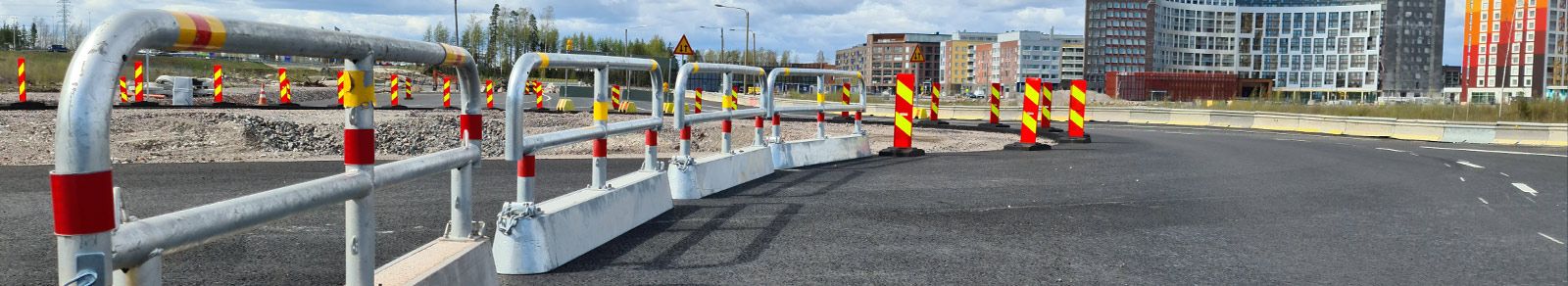 Heavy duty railings and tire bundles
